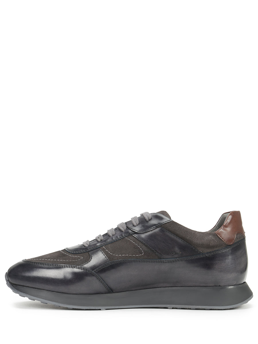 Leather sneakers