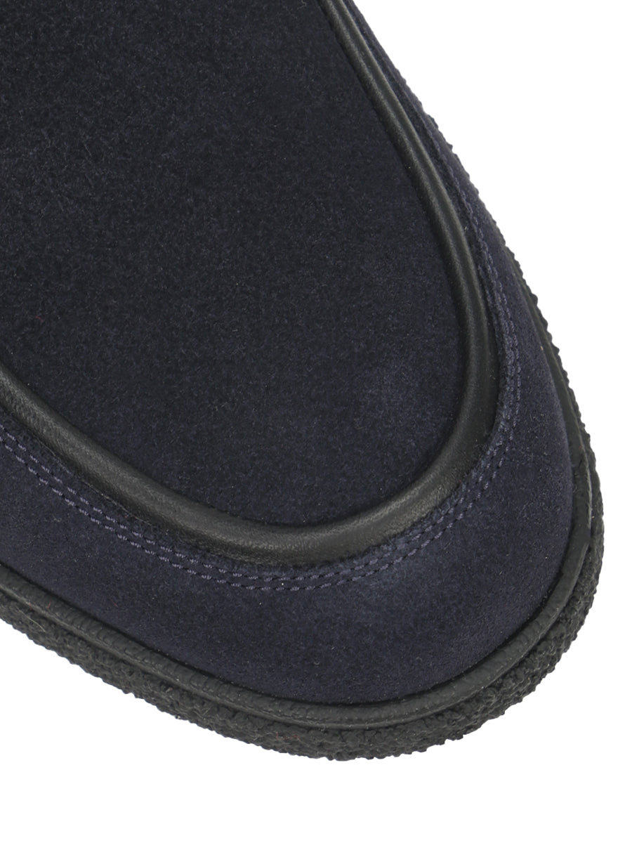 Suede boots