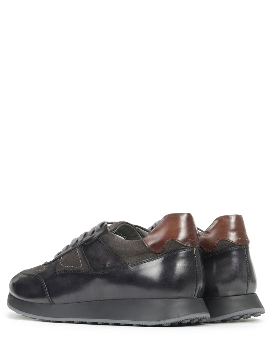 Leather sneakers