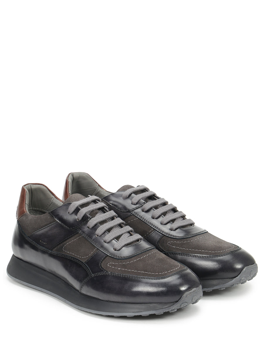 Leather sneakers